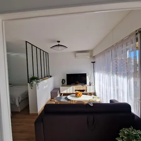 Chez Stella - Proche Apartment *